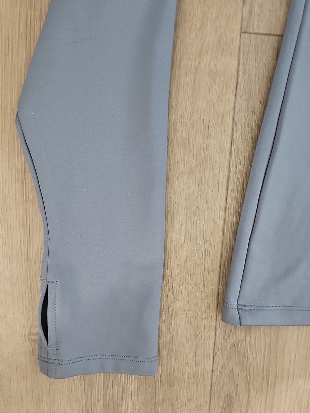 ALO Yoga Airlift Winter Warm Hooded Runner Steel Grey Size Large - Picture 6 of 6